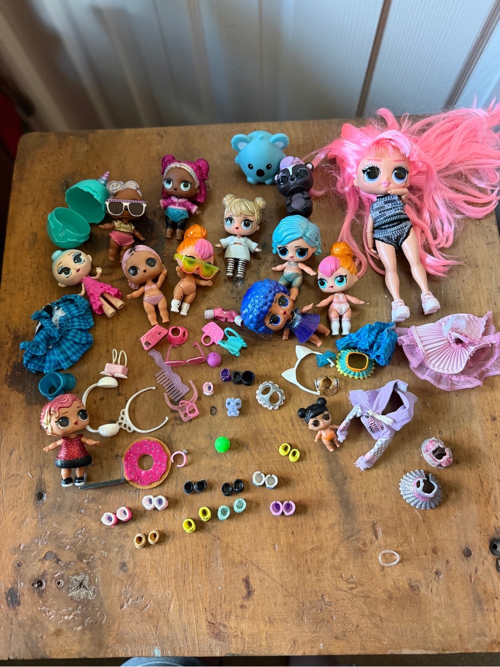 Lot of L.O.L. Surprise! Mixed Doll Set with Pink, Blue & Turquoise Pieces